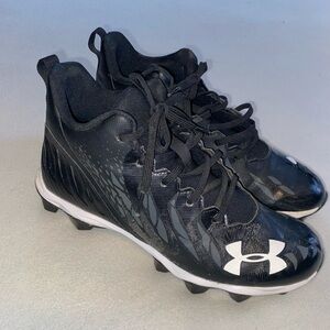 Under Armour Men’s Black Football Cleats Size 7
